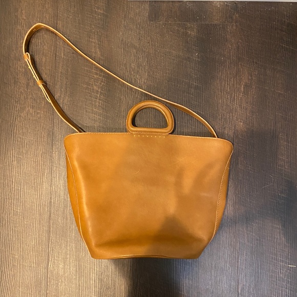 Madewell Handbags - NEW MADEWELL CIRCLE HANDLE TOTE BAG TAN LEATHER